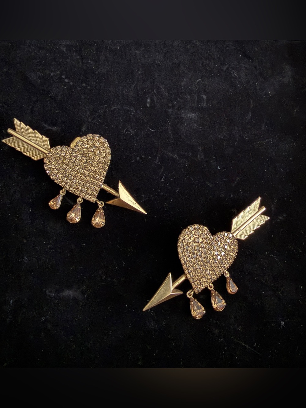 Dylanlex Heart Earrings- Gilded Dion - Picture 2 of 8